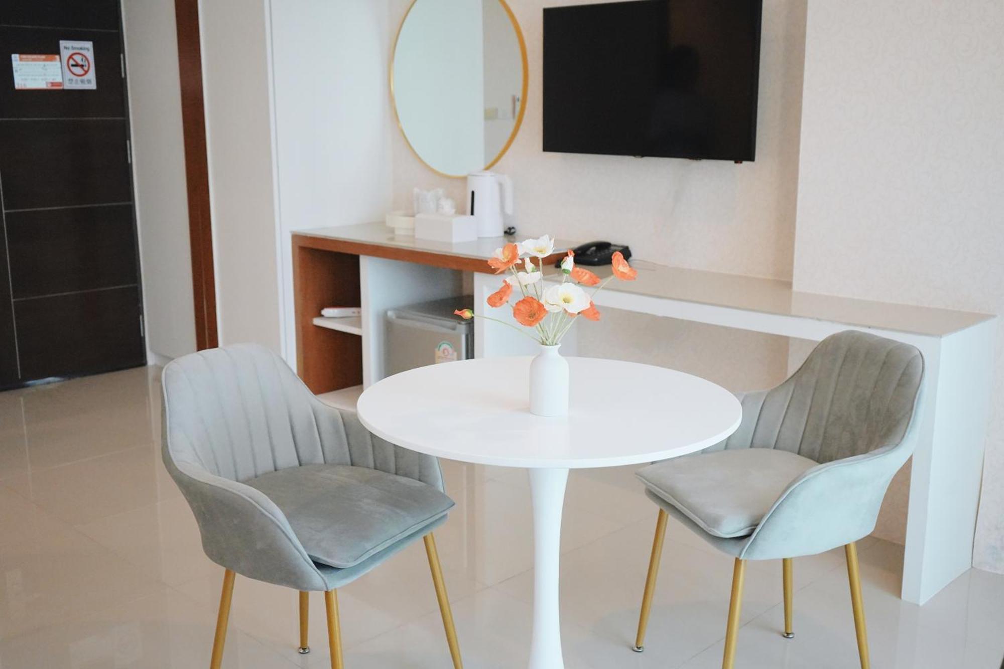Herry Residence Чиангмай Екстериор снимка