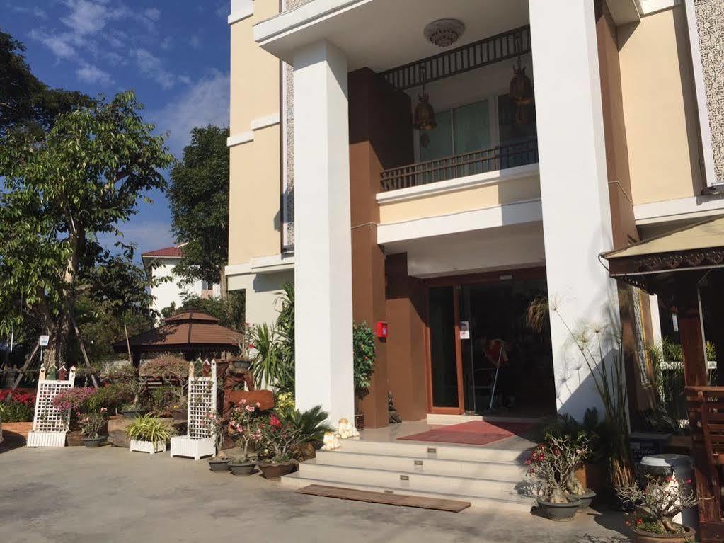 Herry Residence Чиангмай Екстериор снимка