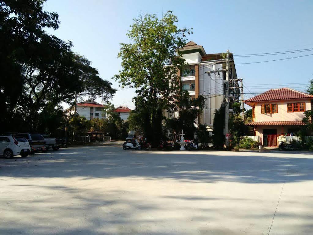 Herry Residence Чиангмай Екстериор снимка